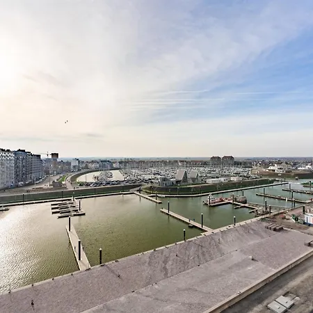شقة Penthouse In Near The بلانكنبرخ