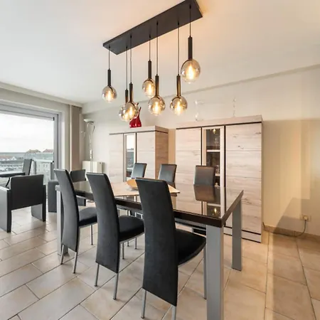 Penthouse In Near The شقة *